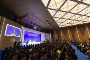 Vietnamese PM Chính Attends WEF Annual Meeting of the New Champions in Tianjin