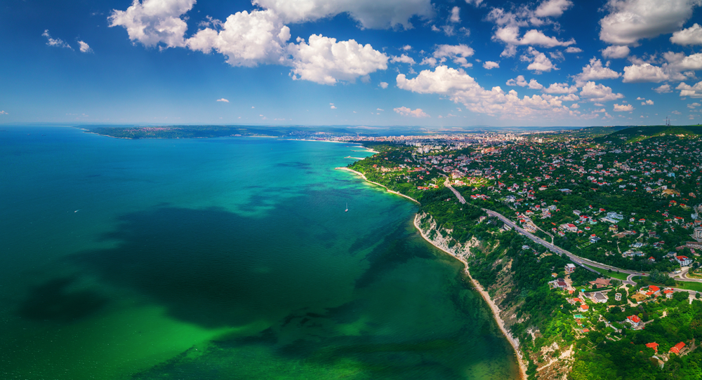 Bulgaria’s Summer-Driven Tourism Faces Rising Costs and Staffing Challenges