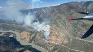 Firefighters Make Progress Against Izman Creek Wildfire in British Columbia
