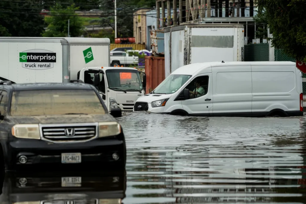 Severe Weather Threatens U.S. Midwest with Flash Floods and Dangerous Heatwave