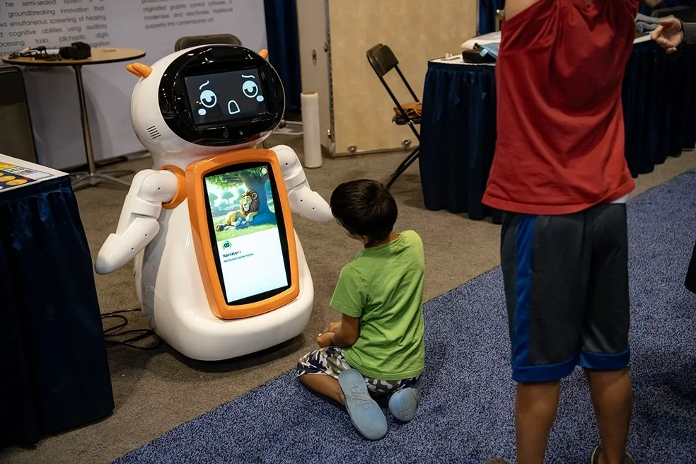 Moroccan Professor Wins Silver Medal at Silicon Valley International Invention Festival 2025