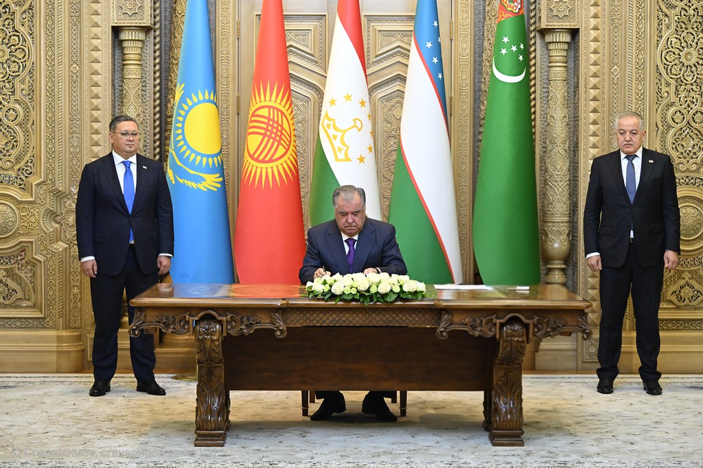 President Rahmon Signs Treaty on Friendship and Cooperation for Central Asia’s Development