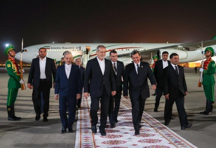 President Pezeshkian Arrives in Ashgabat to Attend International Peace and Trust Summit