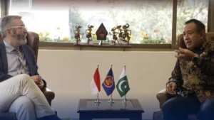 Spanish Ambassador Pays Courtesy Call on Indonesian Envoy in Islamabad