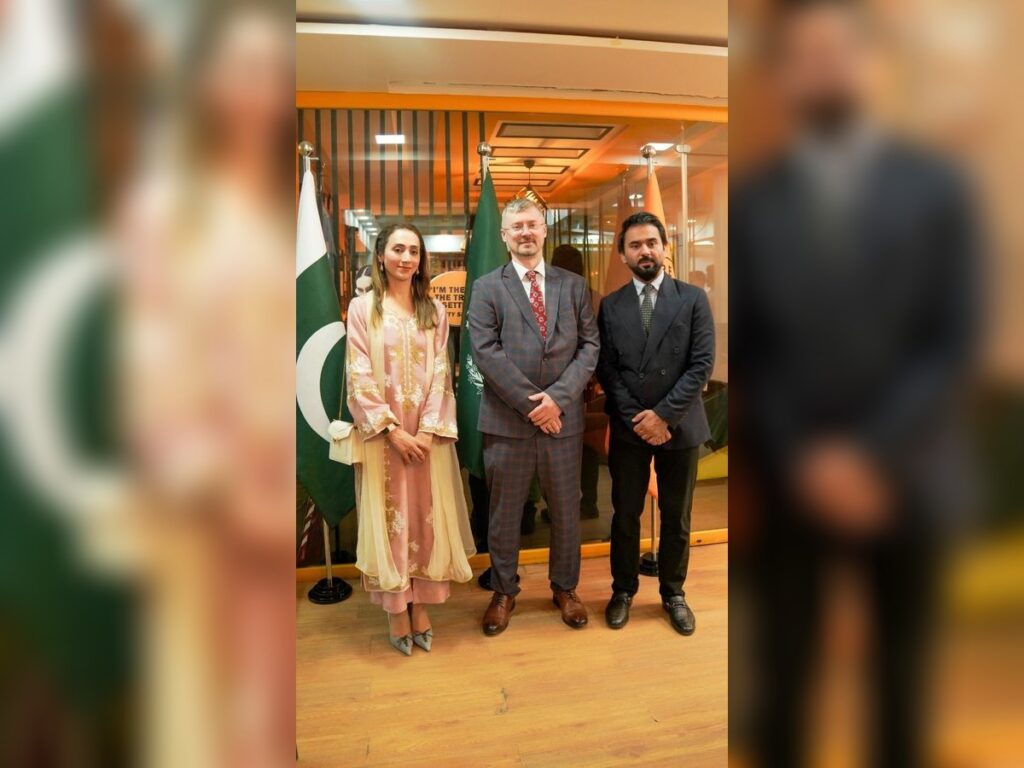 Russian Ambassador Visits Niftysphere Institute