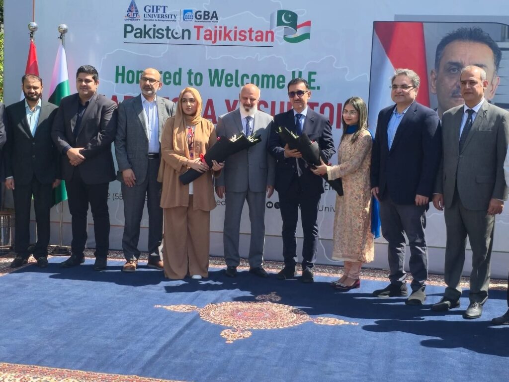 Tajik Ambassador Visits GIFT University