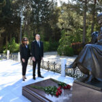 President Ilham Aliyev, First Lady Mehriban Aliyeva Pay Tribute to National Leader Heydar Aliyev