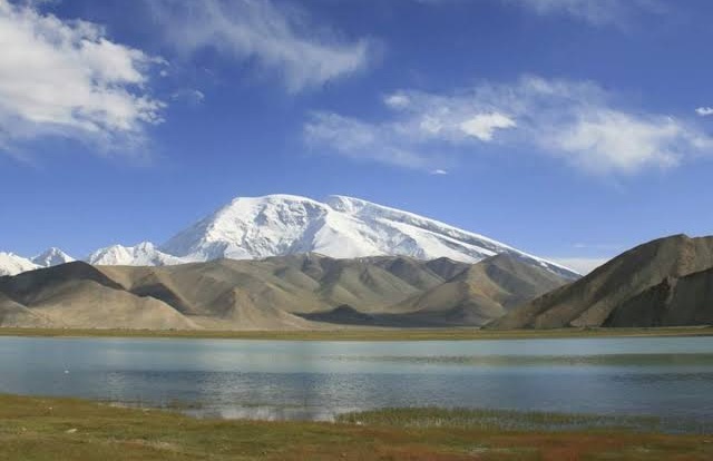 Lake Karakul: Tajikistan’s Majestic Black Jewel on the Roof of the World
